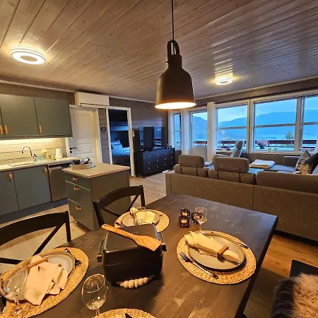 Stylish Bavallen With Mountain View!