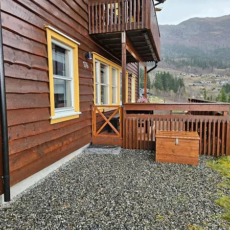 Stylish Bavallen With Mountain View! * Voss